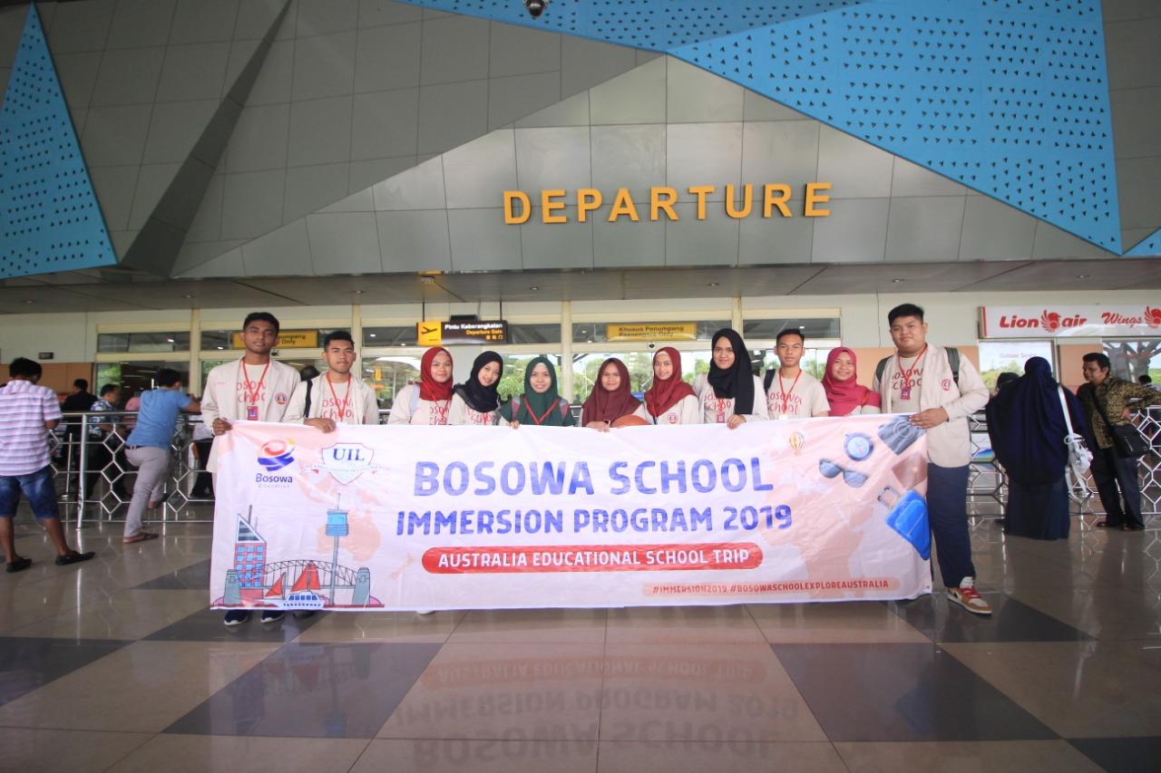 Siswa Bosowa School Makassar dilepaskan untuk belajar di luar negeri selama dua pekan.[Foto:/Ist.]
