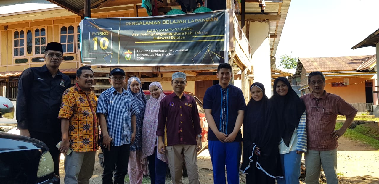 Supervisor dan Satgas PBL FKM Unhas melakukan kunjungan lapangan kepada setiap desa/kelurahan di Kecamatan Polongbangkeng, Kabupaten Takalar, 27 Juni 2019. (FOTO: IST)