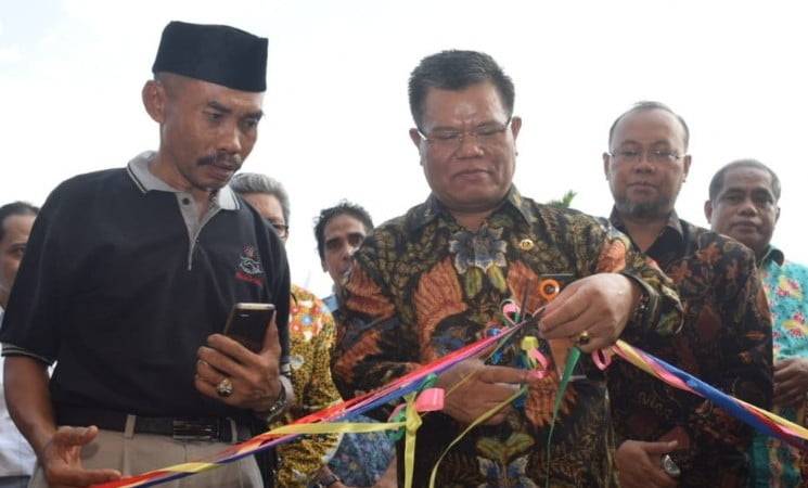 Mudahkan Civitas Akademika, Rektor UNM Resmikan Pujasera