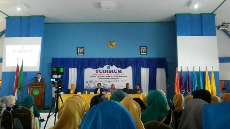 Ratusan Mahasiswa STKIP Muhammadiyah Ikuti Yudisium