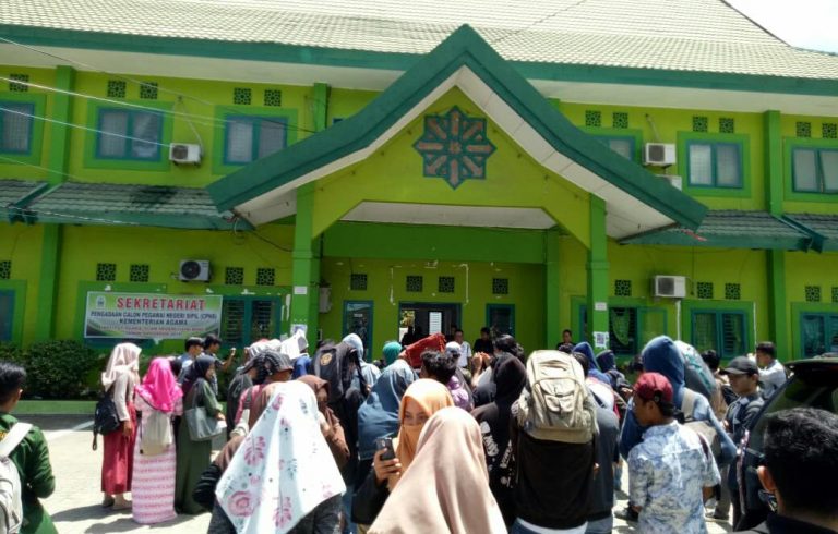 Mahasiswa IAIN Bone Demo Soal Student Mobility Program, Ini Kata Warek