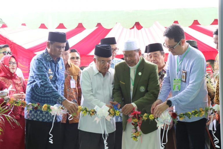 JK Resmikan Rusun Aspuri Ponpes DDI Mangkoso Barru
