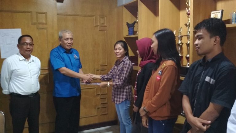 Mahasiswa Unifa Terima Beasiswa Bidikmisi