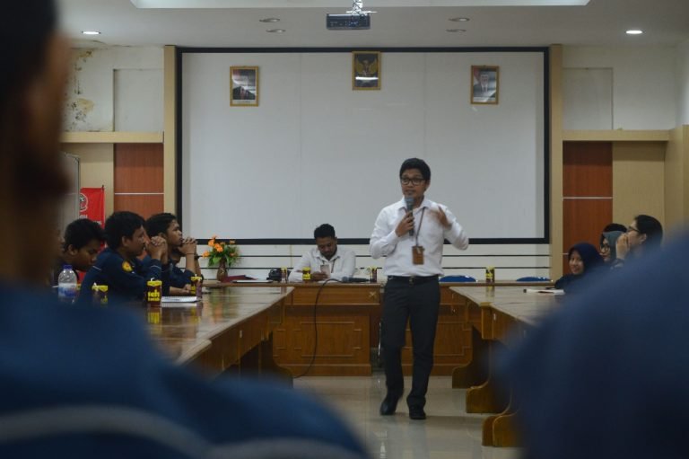 46 Mahasiswa Kelas Kerja Sama PNUP-PLN Ikut Pembekalan Magang