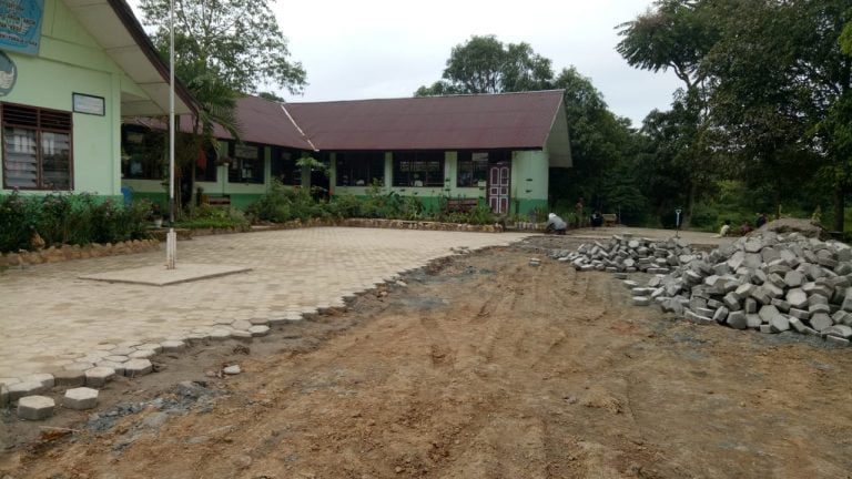Gandeng Komite Sekolah, Halaman SDN 4 Kesu’ Akhirnya Dibenahi