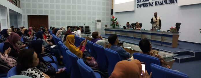 Suasana kuliah tamu FKM dan Sekolah Pascasarjana Unhas.[Foto:/Ist.]