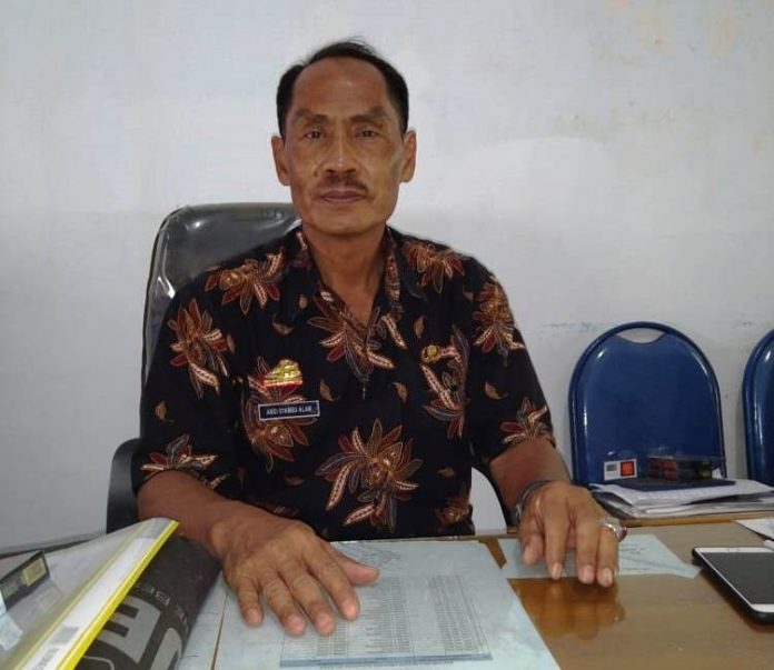 Kepala Cabang Dinas Pendidikan (Disdik) Wilayah 3 Provinsi Sulawesi Selatan, Drs Andi Syamsu Alam.[Foto: Rasyid/Fajar Pendidikan]
