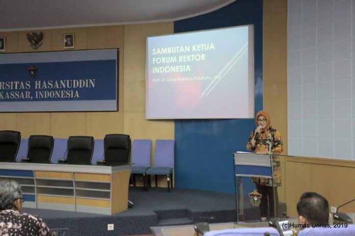 Sambutan Prof Dr Dwia Aries Tina Pulubuhu, MA selaku Ketua Forum Rektor Indonesia.[Foto:/Ist.]