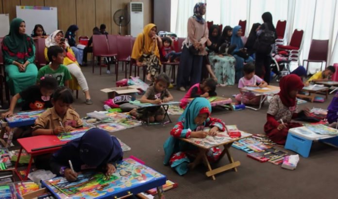 Suasana lomba mewarnai.[Foto:/Ist.]