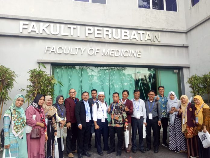 Mahasiswa Program Doktor FKM Unhas menghadiri sekaligus menjadi presenter pada conference international APACPH-KL.[Foto:/Ist.]