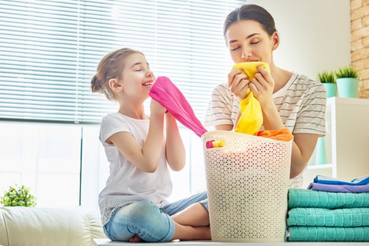 Jaga Mood Selama di Rumah Lewat Pakaian Bersih dan Wangi 