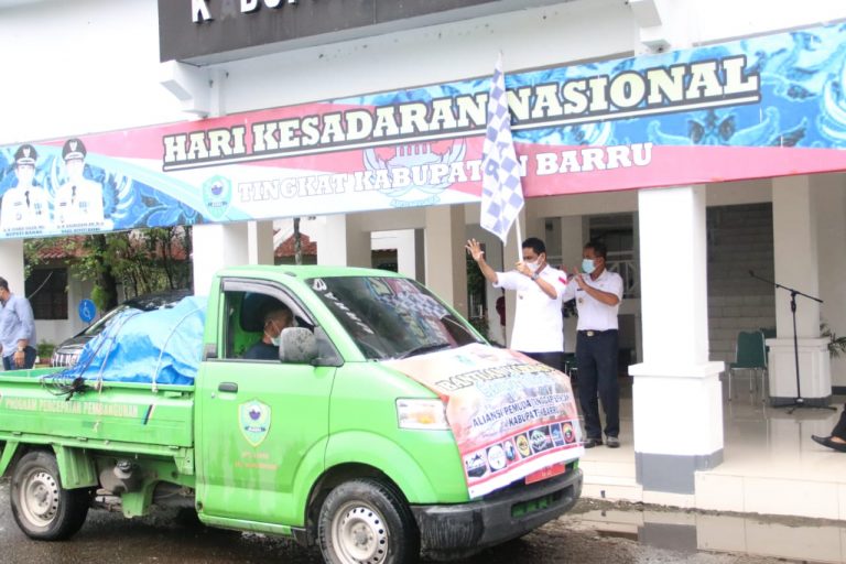Pelepasan Bantuan Kemanusiaan Korban Gempa  Sulbar Oleh Bupati Barru
