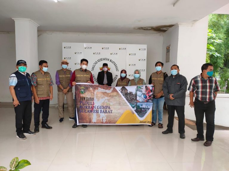 Lepas Tim Relawan Peduli Gempa Sulbar, Dekan FKM Unhas Ingatkan Tetap Patuhi Prokes