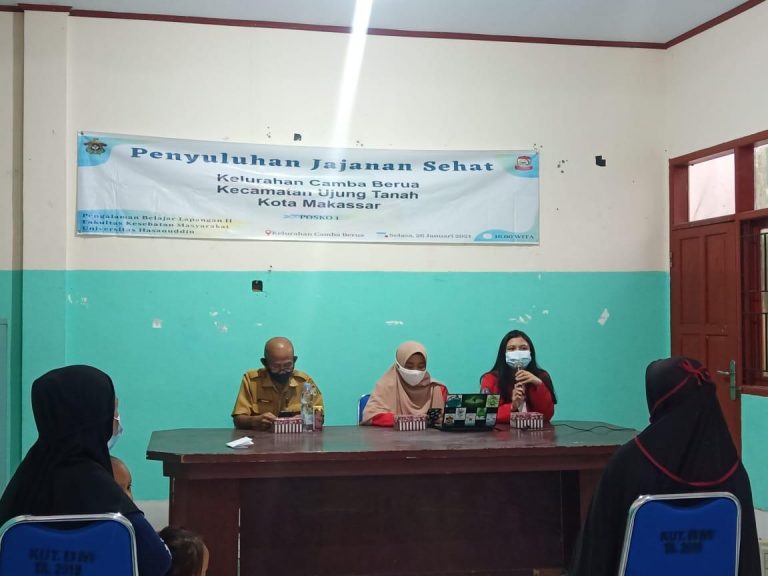 Mahasiswa PBL II FKM Unhas Posko 1 Gelar Sosialisasi Jajan Sehat dan Bagikan Paket Sehat ke Warga Camba Berua