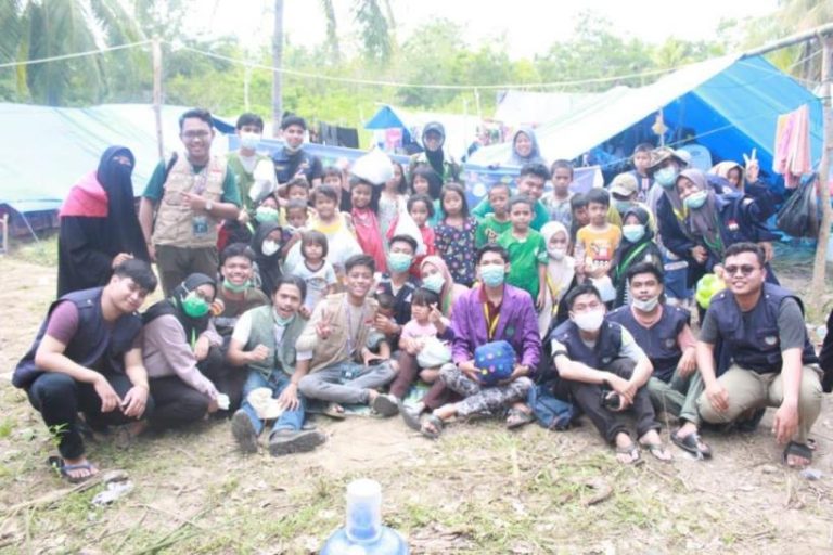 Peduli Kemanusiaan, BEM FKM Unhas Salurkan Donasi untuk Korban Gempa Sulbar