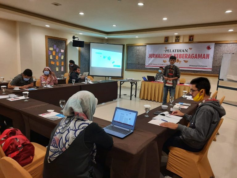 Ciptakan Agen Perdamaian, LAPAR Gelar Pelatihan Jurnalisme Keberagaman