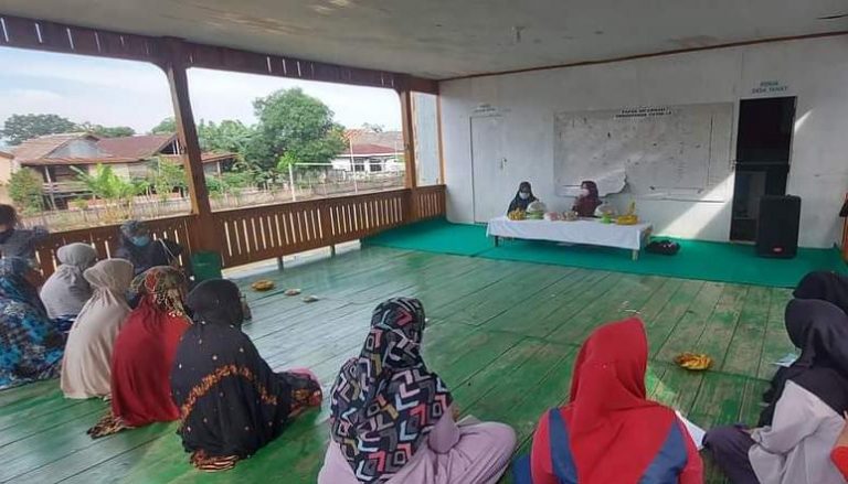 Keren! Kades Uci Gagas Sekolah Makkunrai di Bone