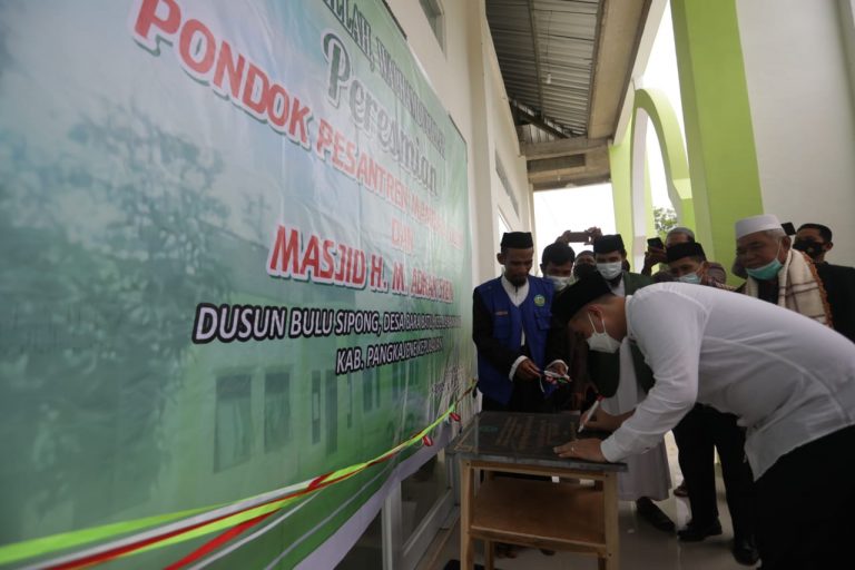 Peresmian Pesantren Mamba’ul Ulum, Bukti Pangkep Relegius