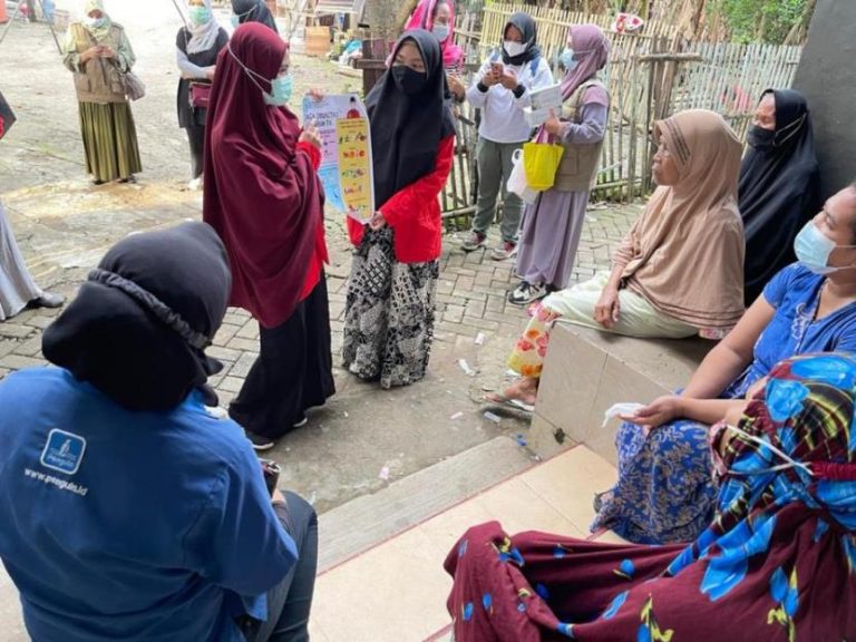 Gelar Bina Desa Tematik, FKM Unhas Edukasi Masyarakat Tentang Vaksinasi Covid19