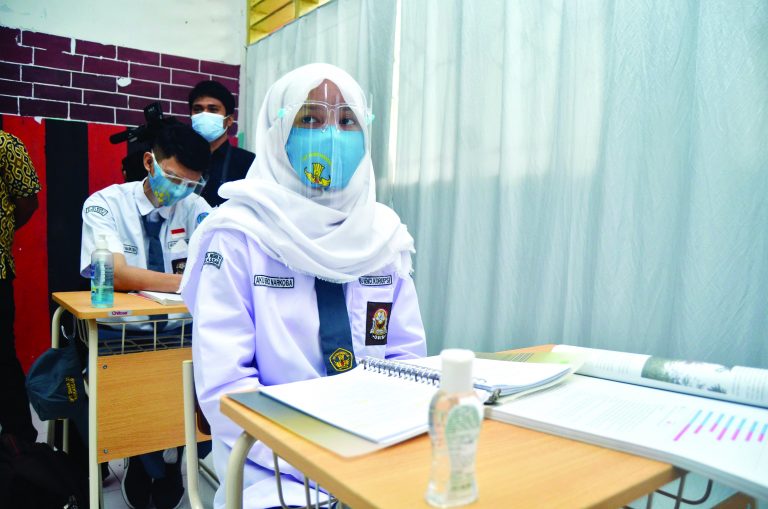 Kata Kemendikbudristek, Sekolah di Luar Jawa-Bali Wajib Sediakan Opsi PTM dan PJJ!