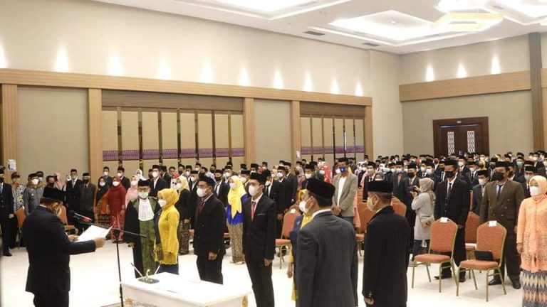 Pengambilan Sumpah Anggota BPD, Bupati Bone: Beri Ide dan Inovasi di Desa