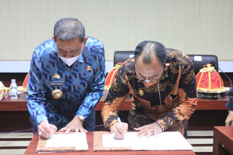 Wujudkan Good Governance, Kanwil DJPb Sulsel- Pemkab Wajo Teken MoU
