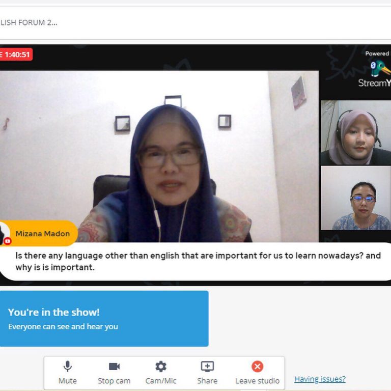 Head of International Office Unibos Pembicara di Seminar Internasional