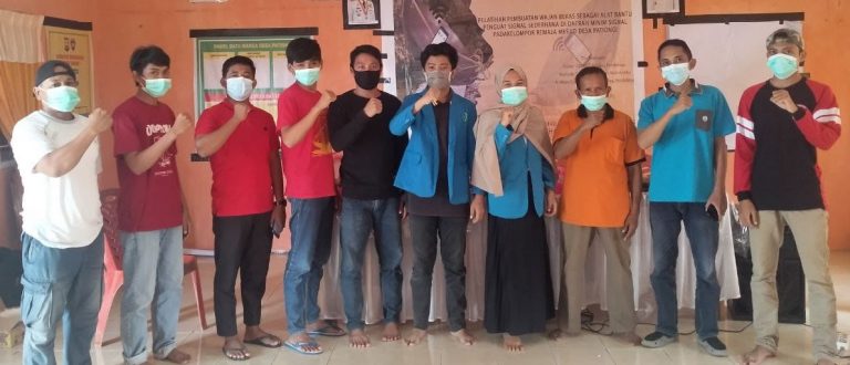Tim PKM-PM Unim Bone Lakukan Penyuluhan Daerah Minim Signal di Desa Patiogi