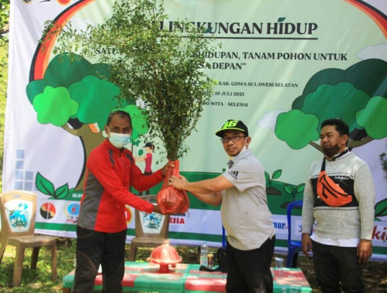 Gerakan Tanam 200 Bibit Pohon HMPWK Unibos Jaga Lingkungan Hidup