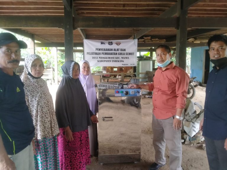Dosen Unibos Bantu Produksi Gula Aren Semut