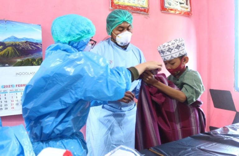 BEM FK Unibos Gelar Khitanan dan Konsultasi Kesahatan Gratis