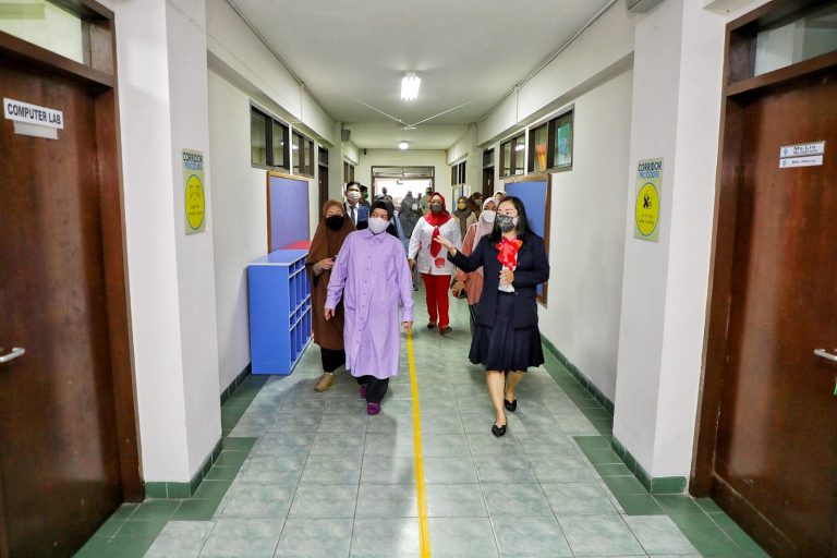 Matangkan Proses Perencanaan Pembangunan Sekolah Berstandar Internasional, Bunda Paud Kunjungi Sekolah Ini