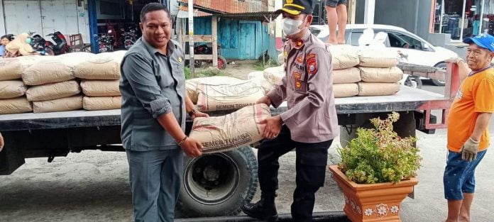 Harap Masyarakat Nyaman Beribadah, Ibrahim Daru Berikan Bantuan Pembangunan Masjid