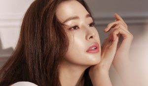 Aktris 'One The Woman' Honey Lee Berkencan, Agensi Beri Pernyataan !