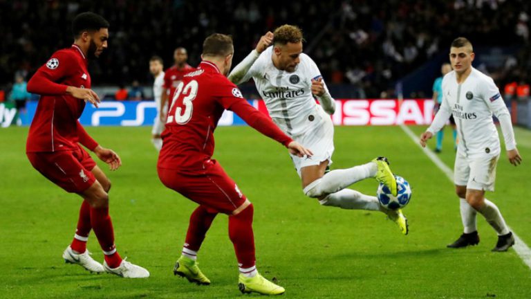 Rainbow Flick Neymar Vs Kartu Kuning dari Jerome Brisand