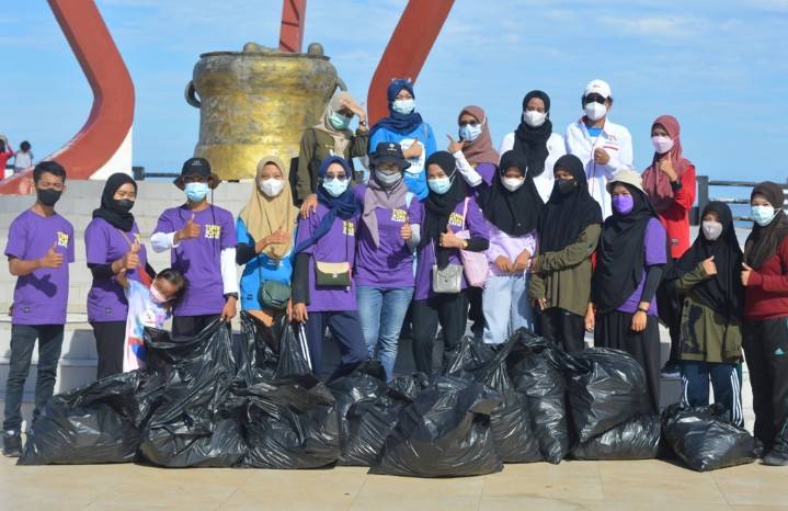 Selayar Bebas Sampah Plastik, Jogging Sambil Pungut Kantong Kresek Populer di Eropa