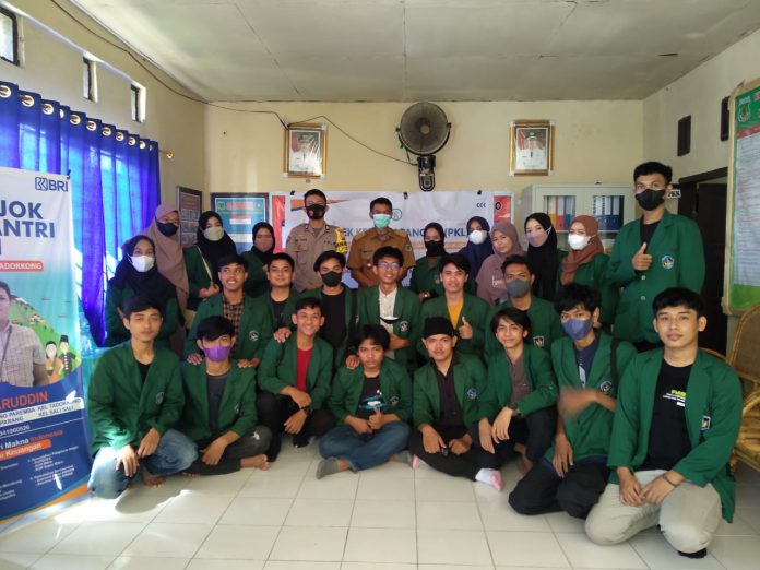 Penyambutan Mahasiswa PKL Fakultas Agama Islam UMI di Kelurahan Tadokkong, Kabupaten Pinrang