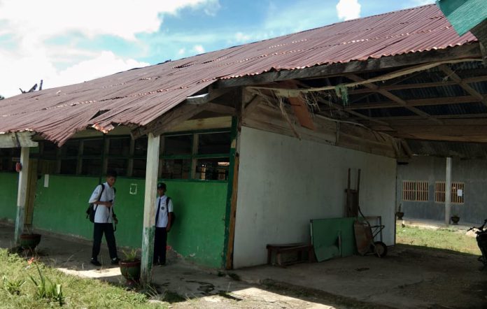 Ruang Kelas Belajar MTS Tanah Gunung Membahayakan Siswa