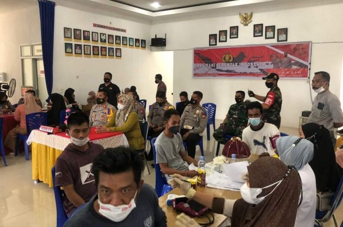 Dukung Program Pemerintah, Polres Bone Laksanakan Vaksinasi Massal di 27 Kecamatan
