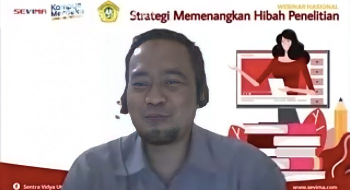 Hobi Meneliti dan Ingin Dapat Hibah Miliaran Rupiah? Ini Tips dari Prof Trunojoyo Madura