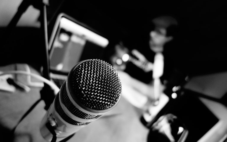 Konten Audio Dan Podcast Menjadi Populer Di Indonesia