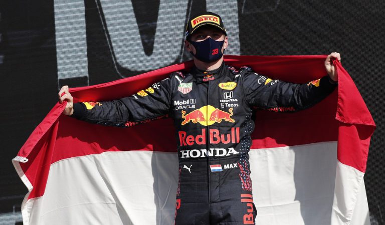 Verstappen Menang di Mexico Untuk Menjaga Jarak Dengan Lewis Hamilton
