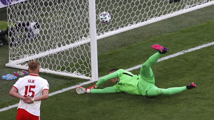 Gol Bunuh Diri Dan Gol Deflected Dalam Sepak Bola ? Apa Bedanya