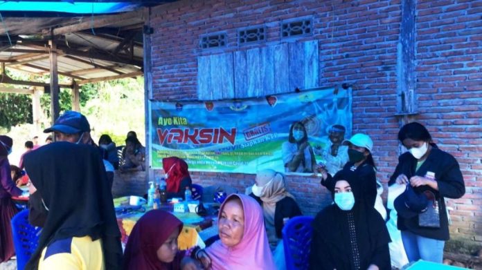 Mahasiswa KKN Unibos Gelar Vaksinasi Covid 19 di Kabupaten Enrekang