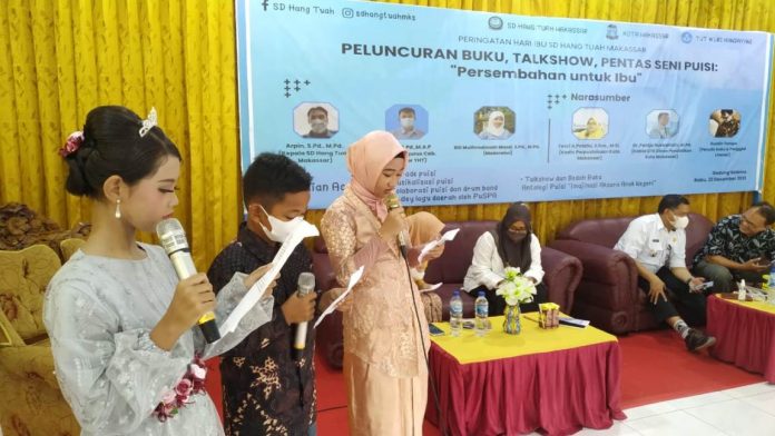 Siswa Hingga Kadis Baca Puisi di Hari Ibu SD Hang Tuah Makassar