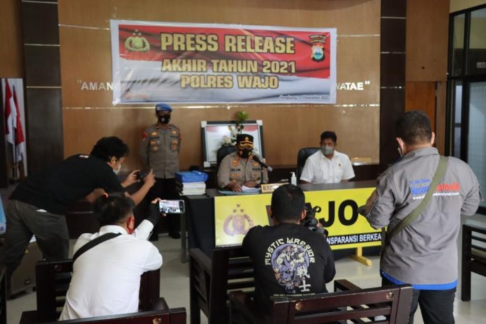 Melalui Press Release, Polres Wajo Ungkap Kasus Kriminalitas Menurun di Tahun 2021