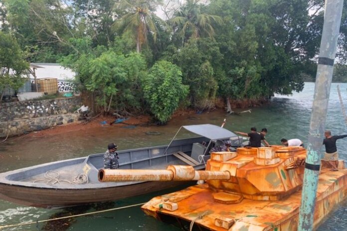 Benda Mirip 'Tank' Ditemukan Mengapung di Perairan Natuna