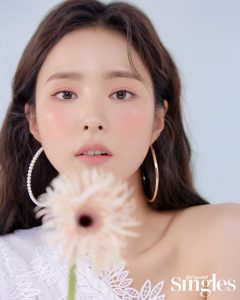 Aktris Shin Se Kyung Sumbangkan Pendapatan YouTube-nya untuk Keluarga Kurang Mampu.