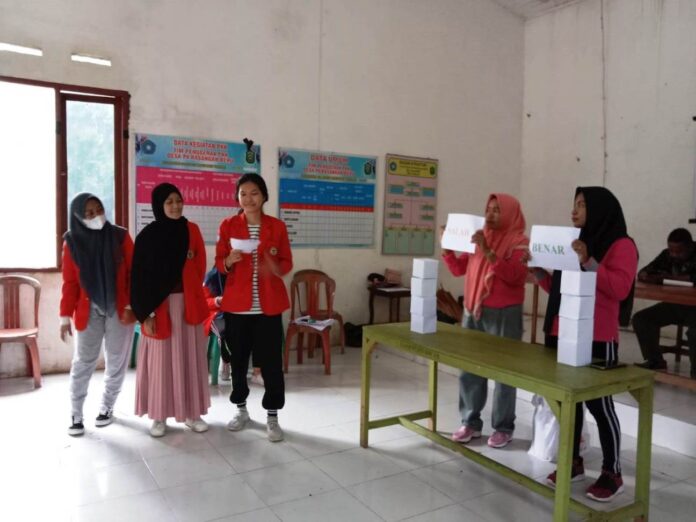 Mahasiswa PBL II FKM Unhas Gelar Penyuluhan Hipertensi dengan Metode Emotional Demonstration