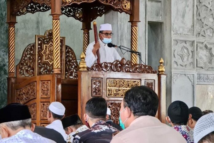 Khotbah Jumat Bagian dari Rakaat Salat Jumat, Usahakan Jangan Terlambat